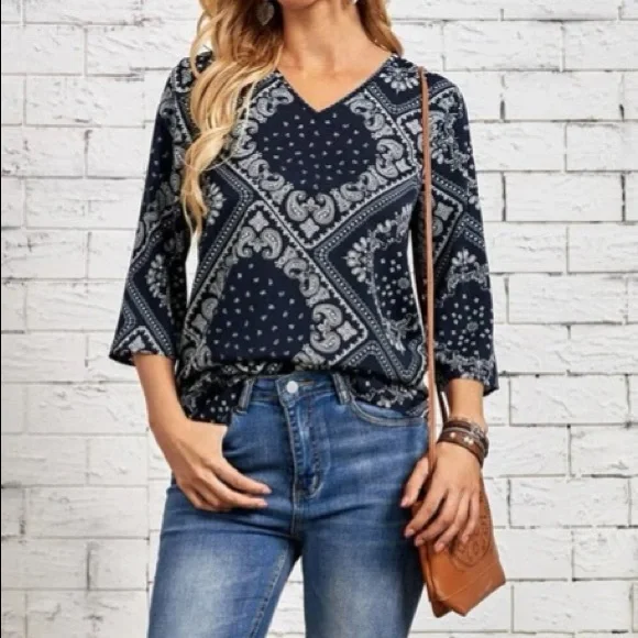 Emery Rose | Scarf & Paisley 3/4 Sleeve Blouse - Picture 3 of 9